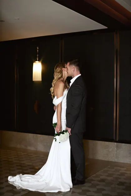 Wedding — the couple's kiss